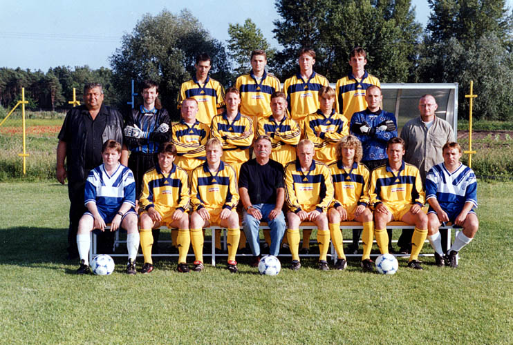 fotbal - A mužstvo 1990, foto: archív